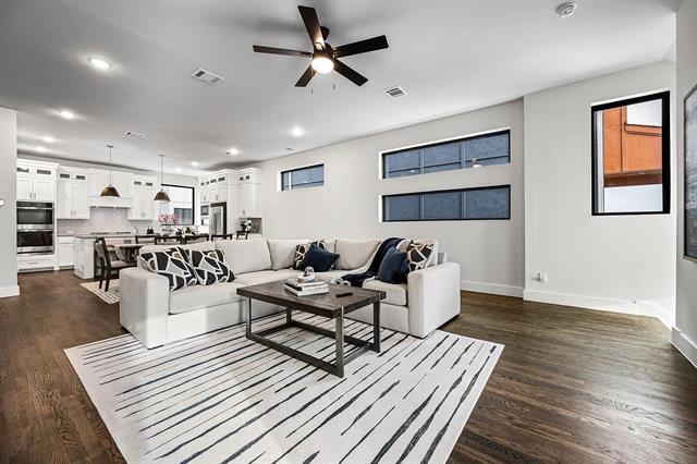 Building Photo - 804 War Admiral Dr