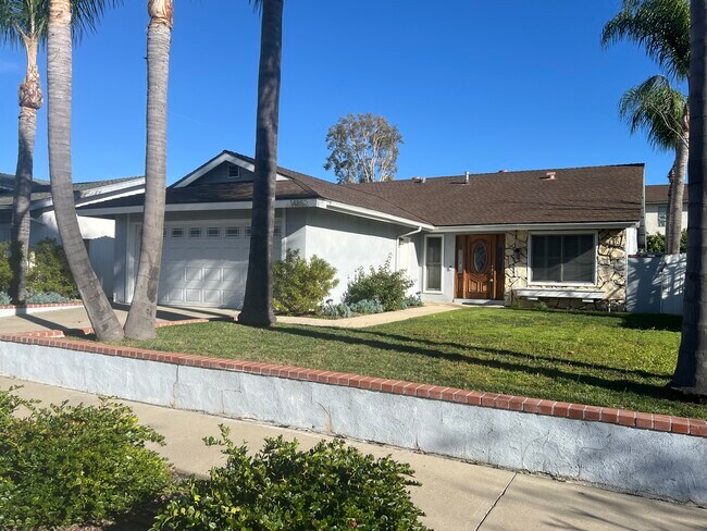 Building Photo - 14852 Rattan St