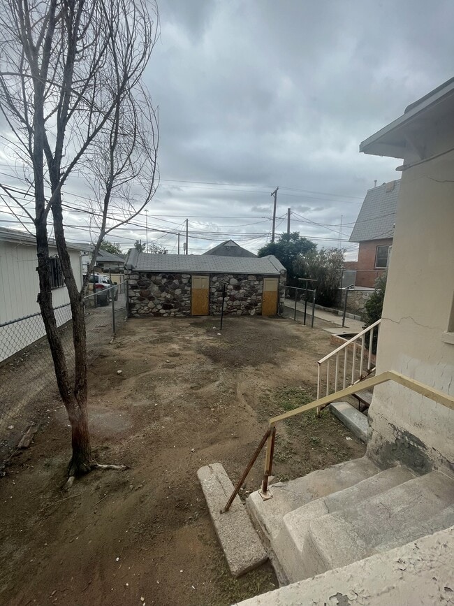 Building Photo - 1522 Yandell Dr