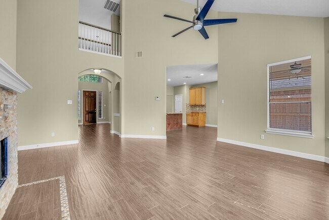 Building Photo - 2919 Silverbit Trail Ln