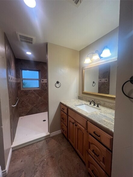 Building Photo - 332 Belmont Dr