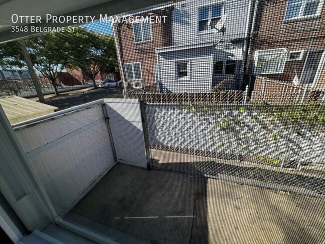 Building Photo - 3BR/1BA Beautiful Port Richmond Home with ...