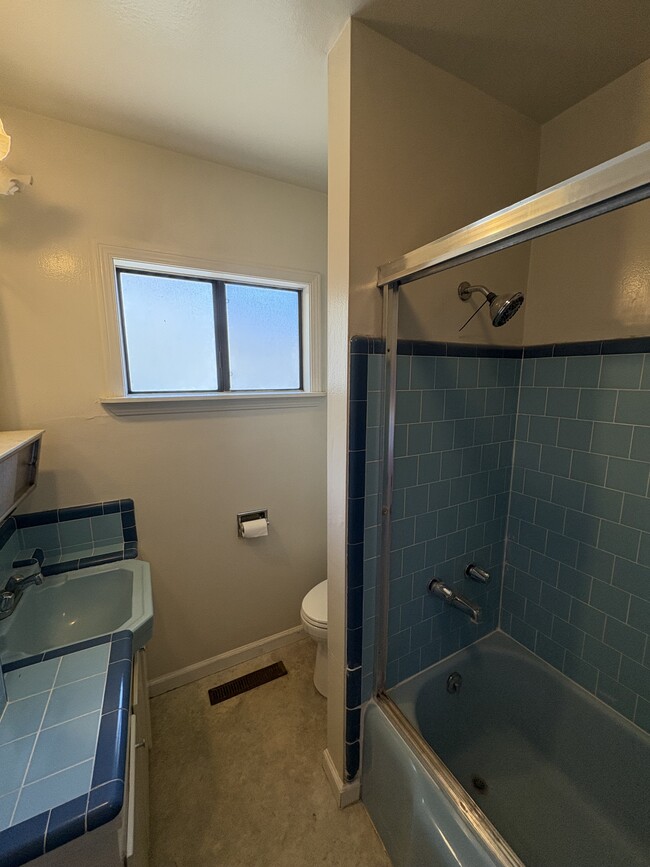 Building Photo - 507 Benicia Dr