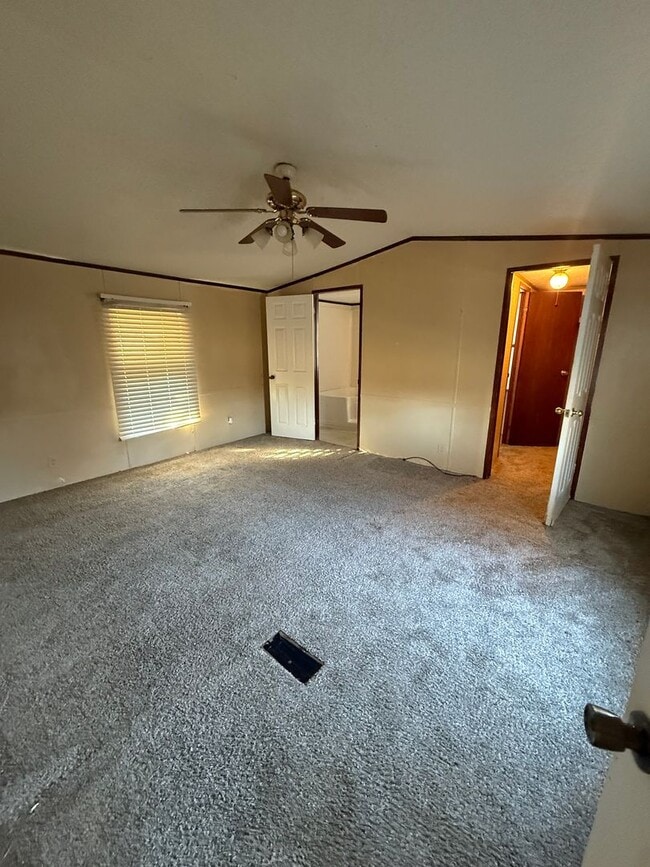 Building Photo - For Rent – Irvington, AL