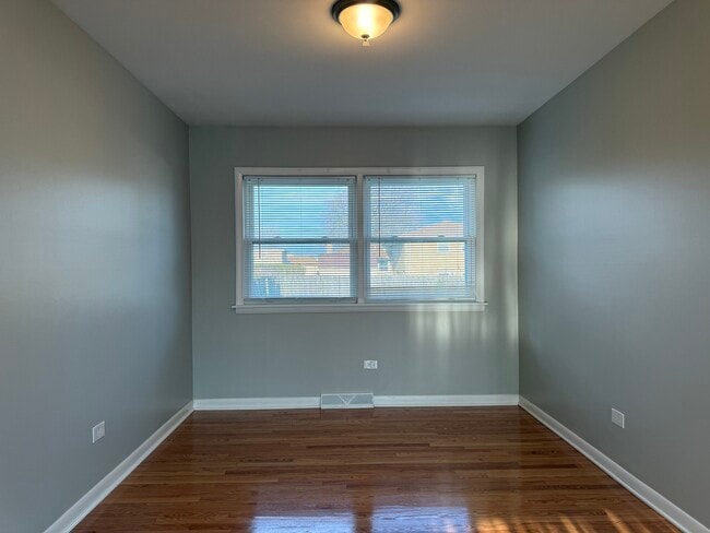 Building Photo - 16856 School St