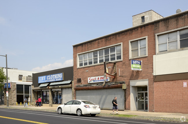 Building Photo - Chelten Lofts