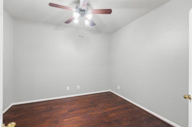 Building Photo - 18339 Red Oak Manor Ln