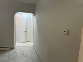 Building Photo - 805 Broadway