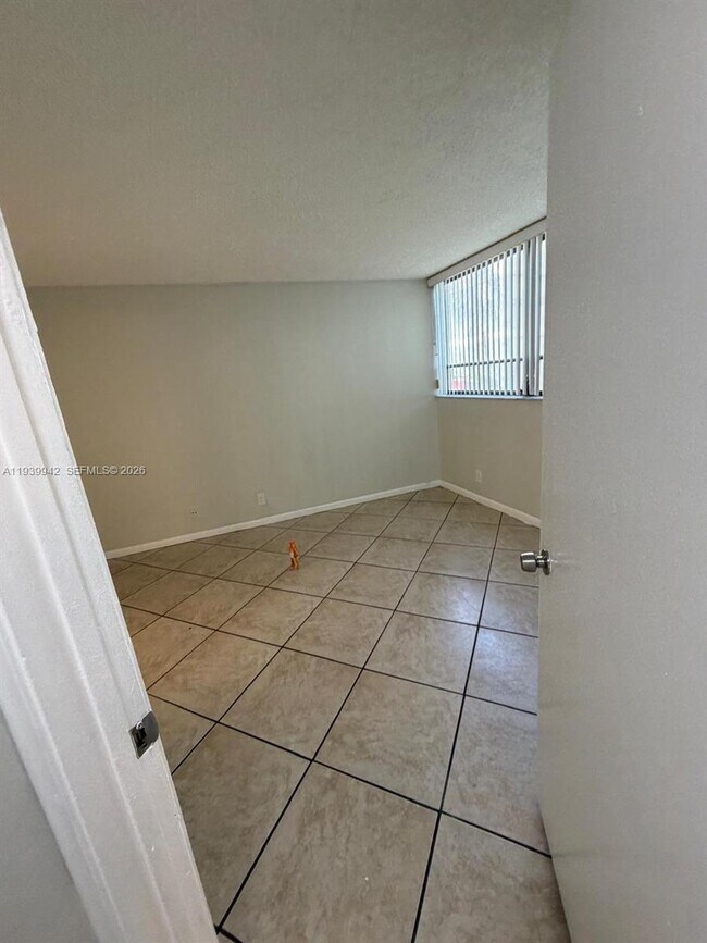 Building Photo - 1820 N Congress Ave