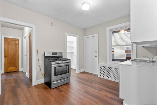 Building Photo - 9 Rockville St