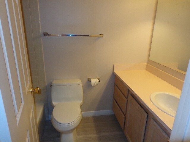 Building Photo - 954 Schneitter Cir