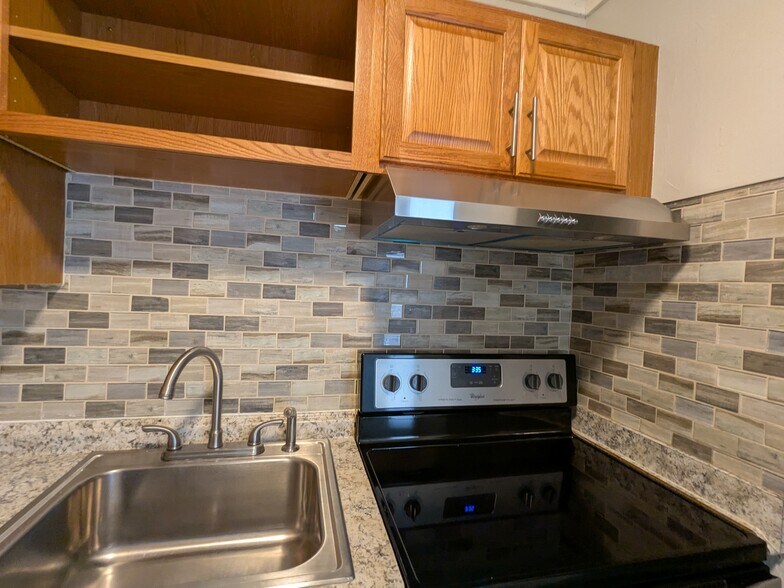 Kitchen - 2490 NE 184th St
