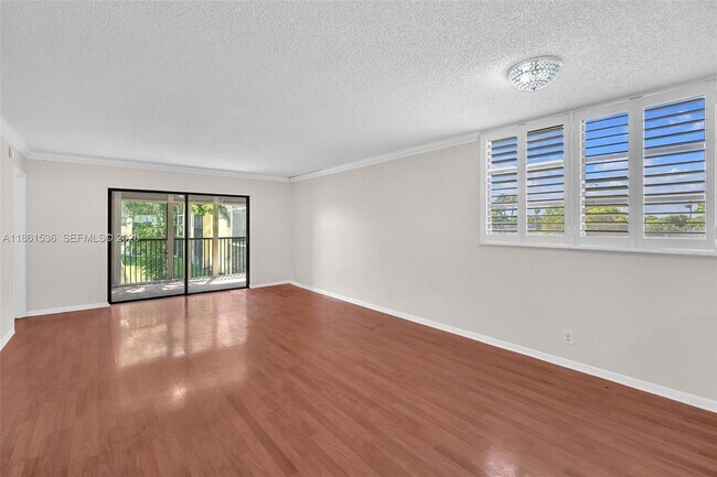 Building Photo - 6575 W Oakland Park Blvd