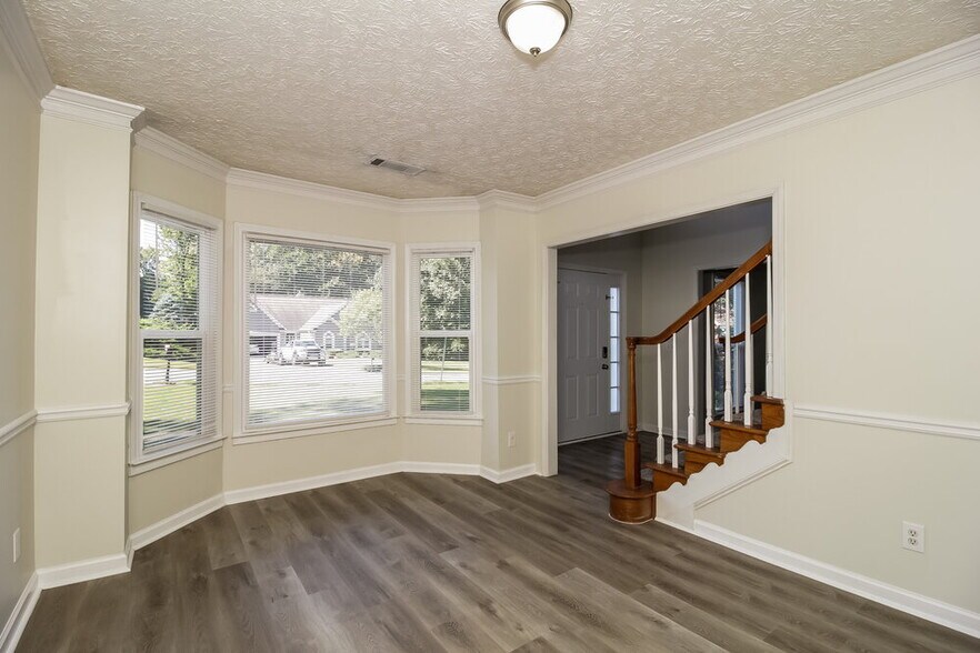 Building Photo - 2116 Chatou Pl