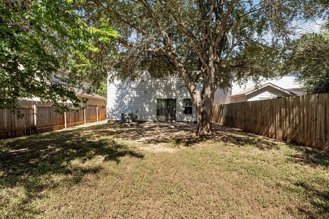 Building Photo - 10643 Marshitahs Way