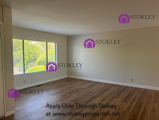 Building Photo - 4045 Rhoda Way