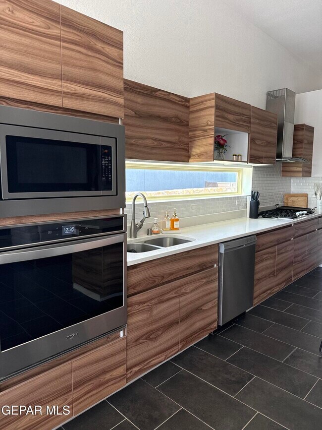 Building Photo - 13010 Terrington Ave