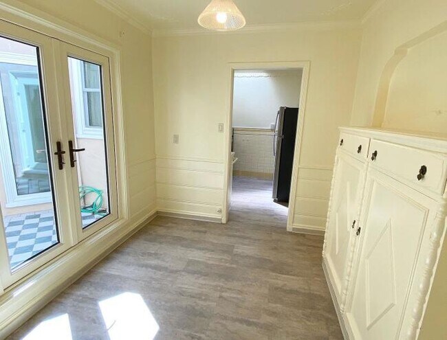Building Photo - 3 bedroom in San Francisco CA 94118