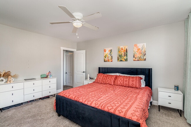 Building Photo - 8 Carneal St