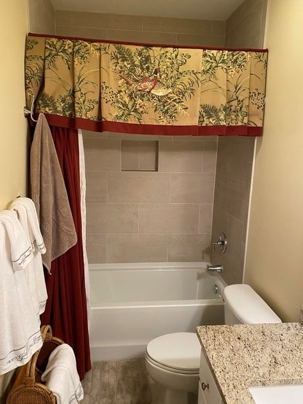 Building Photo - 1900 Sussex Ct