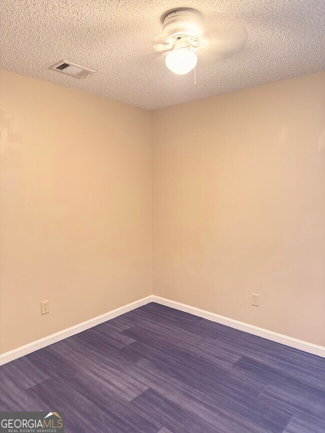 Building Photo - 114 Leeward Ct