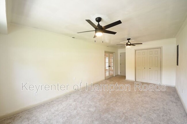 Building Photo - 31 Old Church Cir