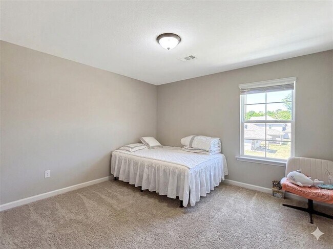 Building Photo - 154 Westover St