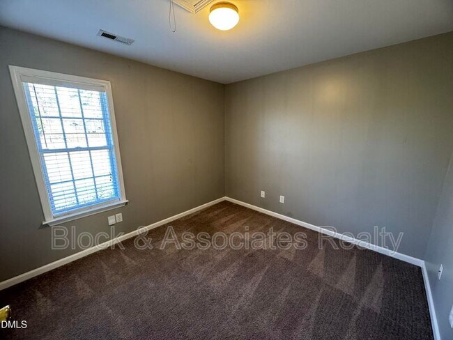 Building Photo - 3228 Forest Mill Cir