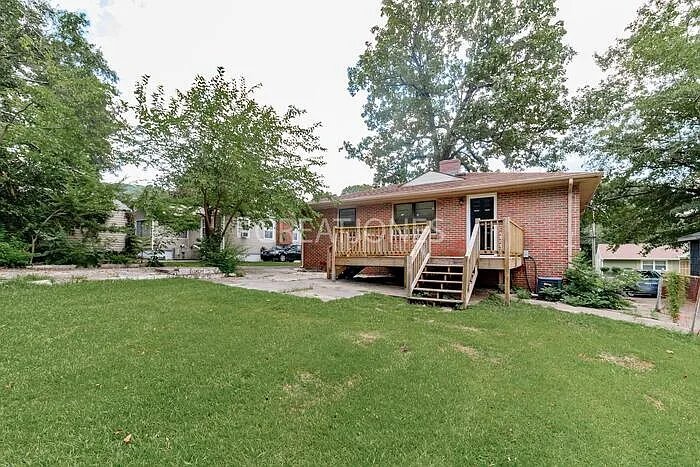 Building Photo - 855 78th St S