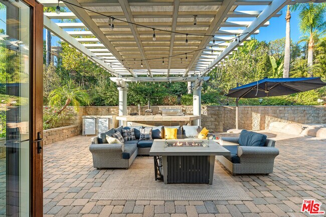 Building Photo - 2428 Oak Canyon Pl