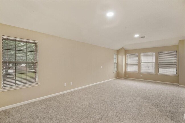Building Photo - 21535 Elm Hurst Ln