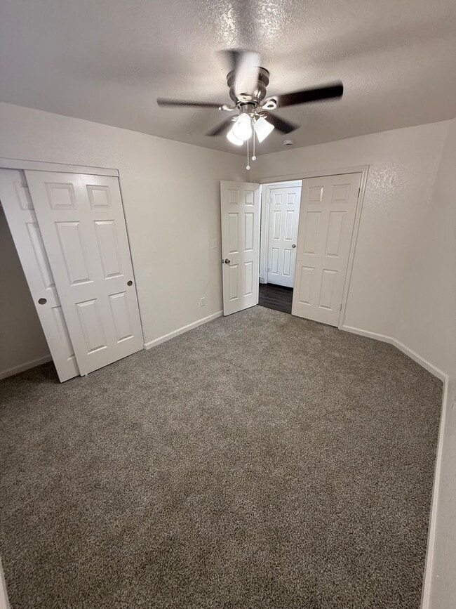Building Photo - Remodeled Home: 4 Bd/ 2.5 Bath Two Story!