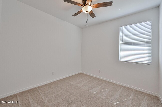 Building Photo - 25215 N 172nd Dr
