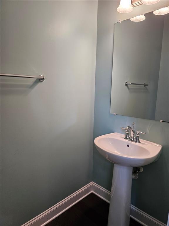Building Photo - 3750 Thackary Dr