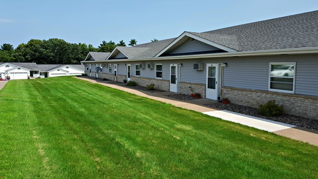 Primary Photo - Pinedale Apartments