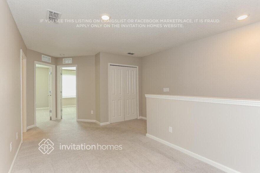 Building Photo - 13285 Shore Grass Dr