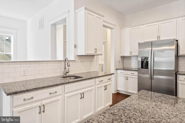 Building Photo - 22395 Arbor Cir
