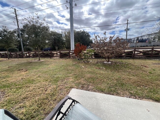 Building Photo - Modern 3-Bed Townhome w/ Garage in Desirable Davenport Community