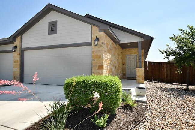 Building Photo - 424 Parkline Dr