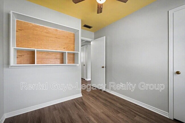 Building Photo - 10545 Citrus Ln