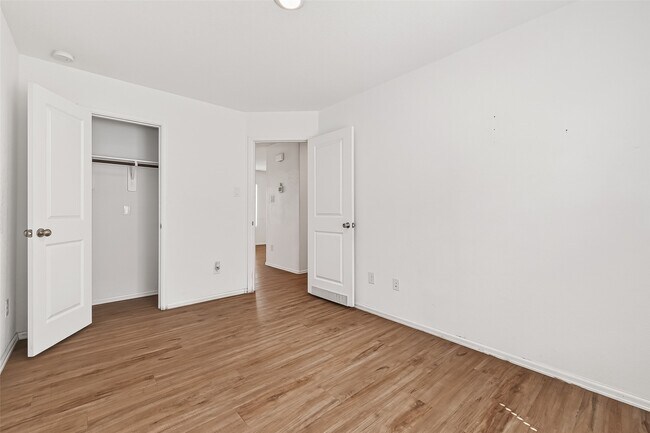 Building Photo - 7642 Terania Mdw Ln