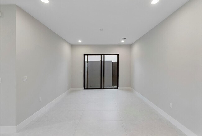 Building Photo - 20119 Pacific Dunes Dr