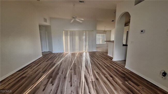 Primary Photo - 3018 SW 10th Ave