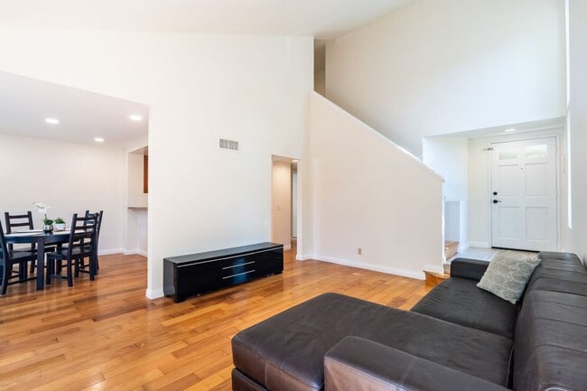 Building Photo - 227 Stanford