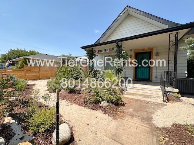 Building Photo - This property offers a NO DEPOSIT option available for qualified renters!