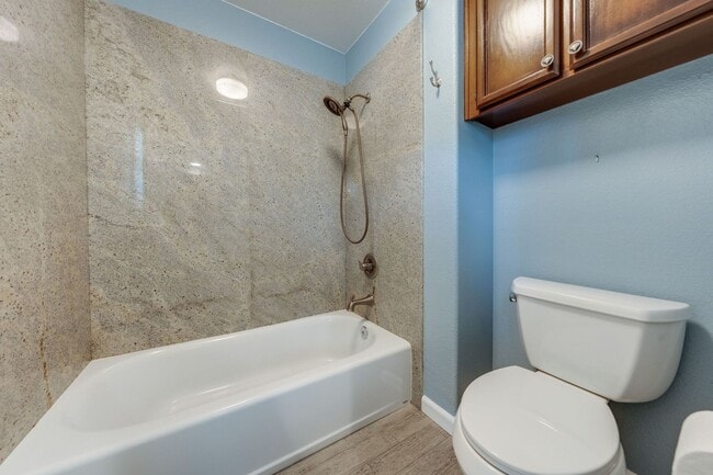 Building Photo - Stunning Folsom Split-Level Home with Pool & 3-Car Garage in Quiet Cul-De-Sac