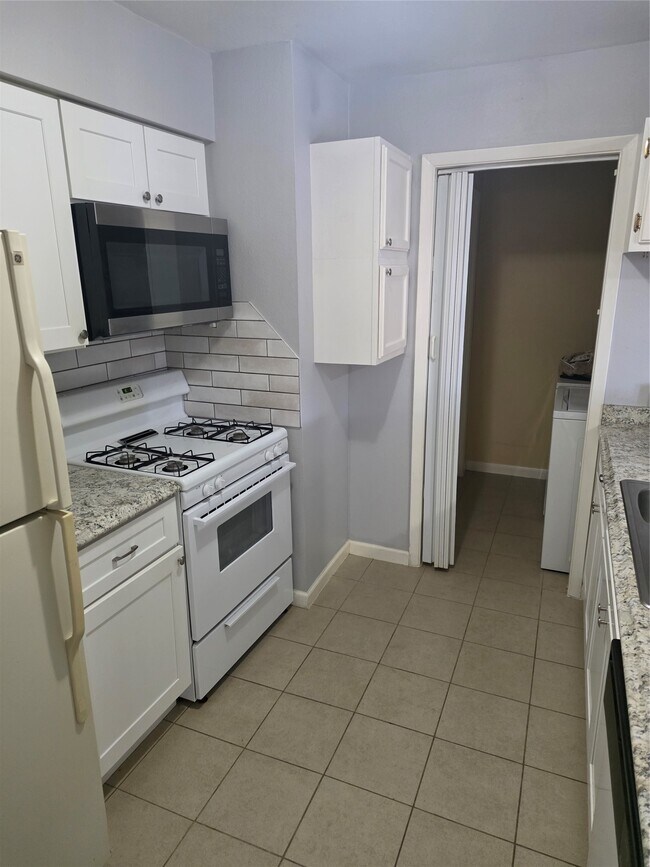 Building Photo - 12407 Sungate Ln