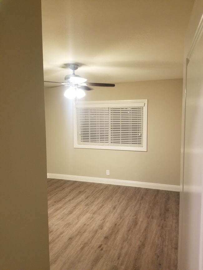 Building Photo - 276 S Sierra Madre Blvd