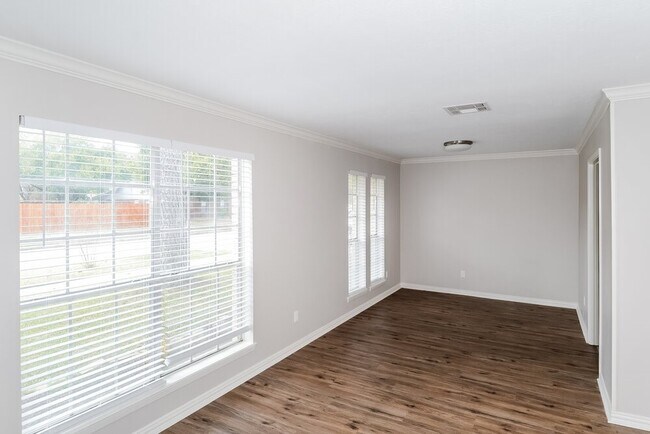 Building Photo - 4906 Temple Bell Dr