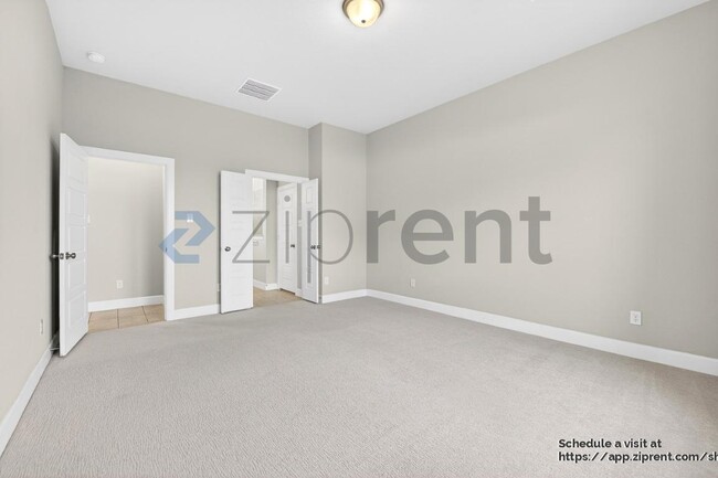 Building Photo - 2900 Blf Crk Dr